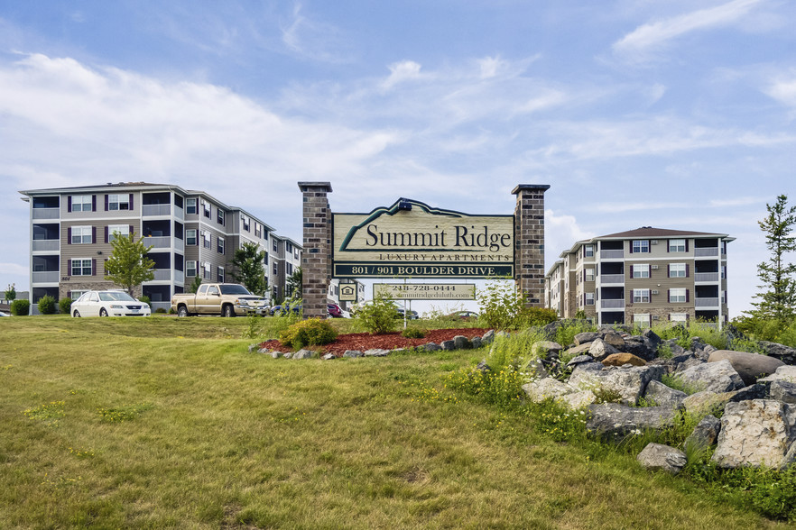 Primary Photo - Summit Ridge Luxury Apartments