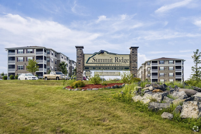 Building Photo - Summit Ridge Luxury Apartments