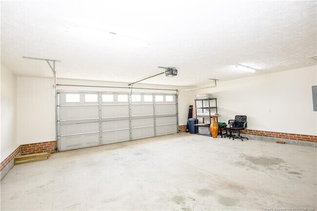 Building Photo - 106 Harvest Ln
