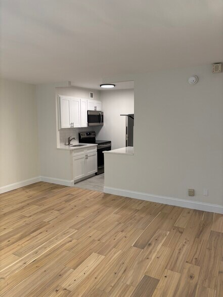 Building Photo - 226 W Rittenhouse Sq