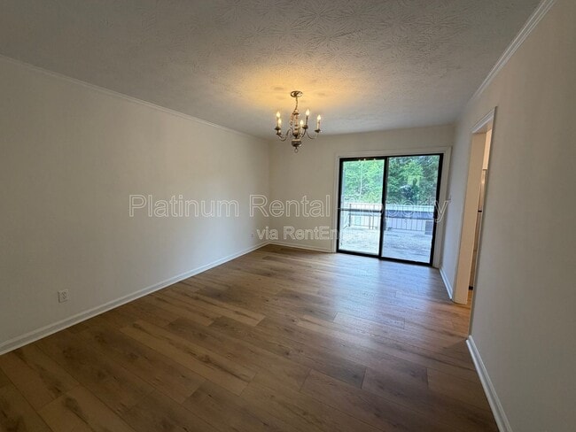 Building Photo - 335 Winding River Dr