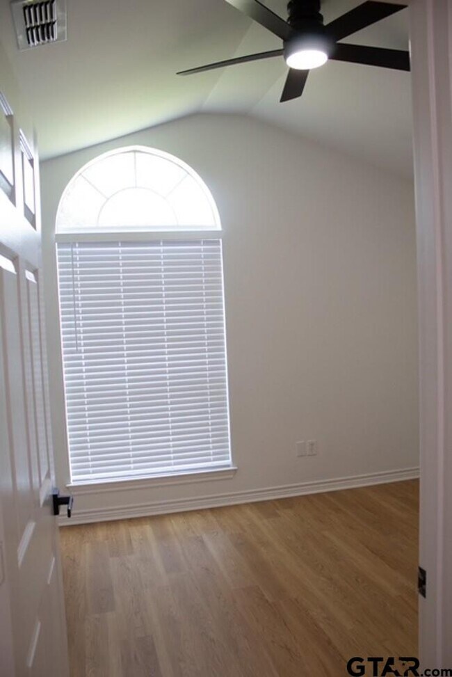 Building Photo - 11380 Derby Dr