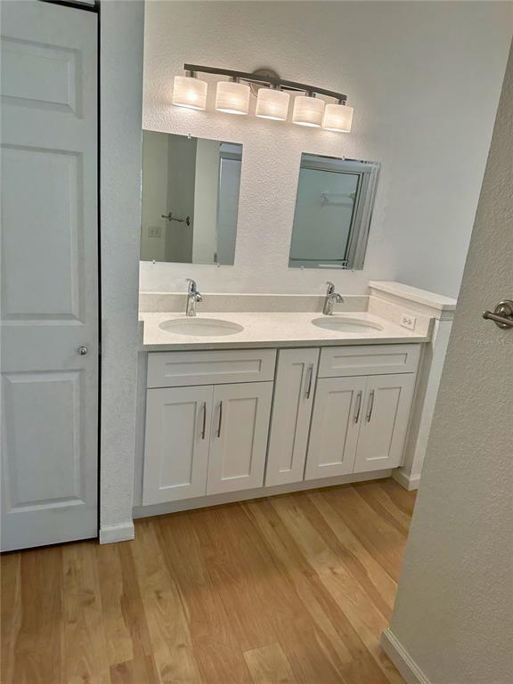 Building Photo - 624 Arbor Lakes Cir