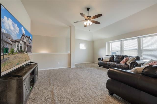 Building Photo - 335 Bluewood Dr