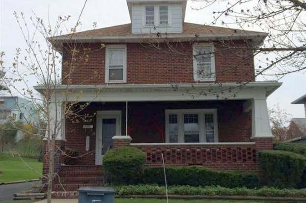 Building Photo - 110 Hayes Ave