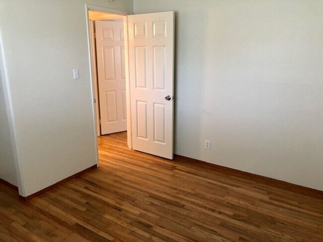 Building Photo - 7512 Wachtel Way