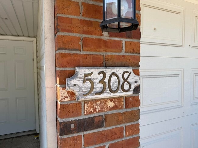 Building Photo - 5308 Godas Cir