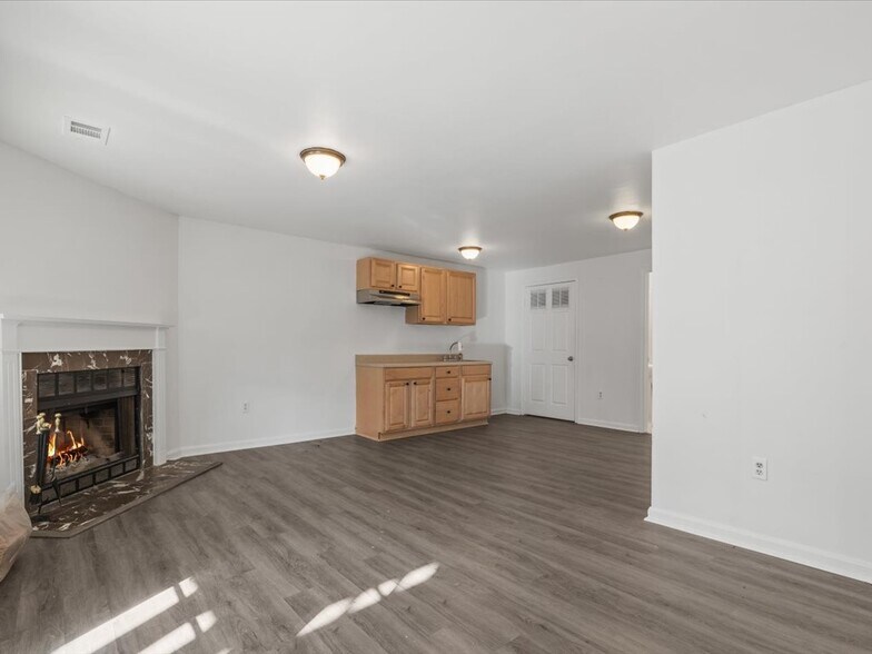 Building Photo - 11553 Hill Meade Ln