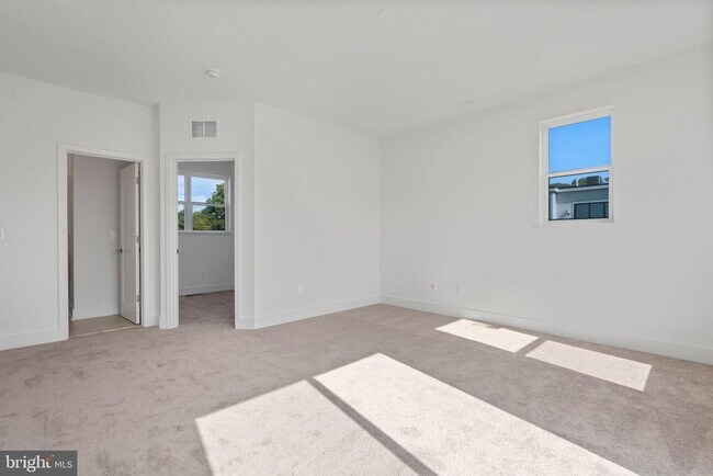 Building Photo - 2038 Tysons Ridgeline Rd