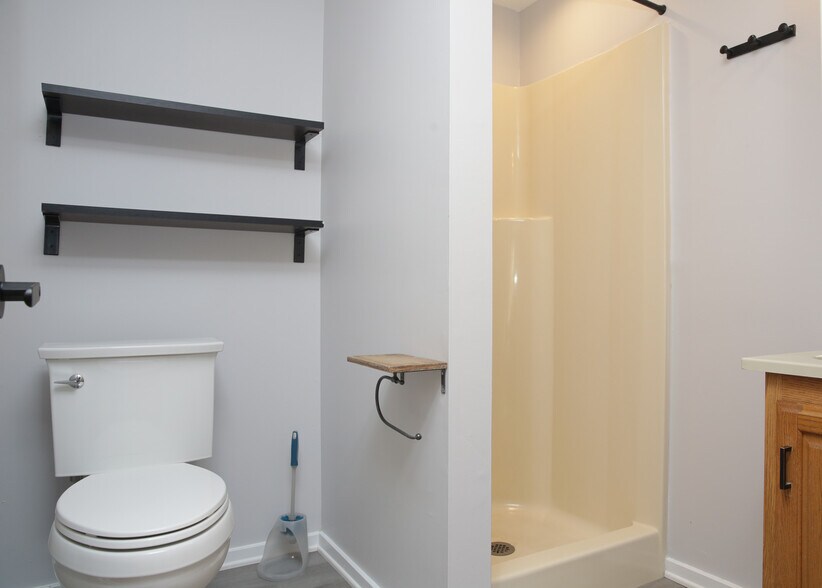 Building Photo - 23 Compton St