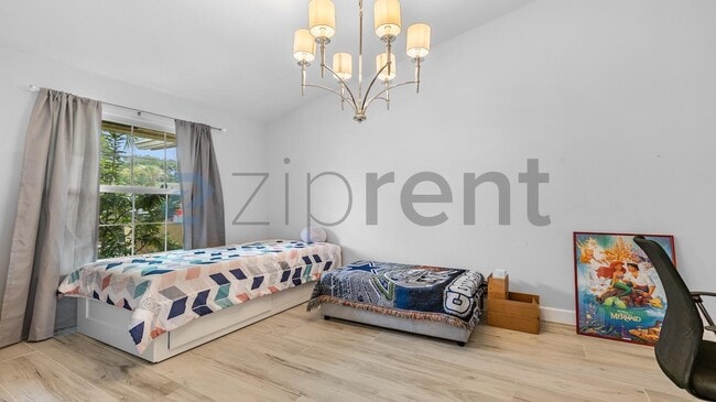Building Photo - Unit N/A