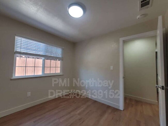 Building Photo - 2080 Diamond Way