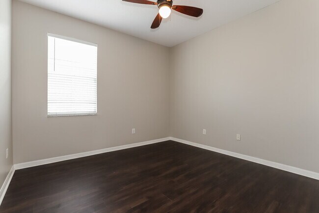 Building Photo - 6717 Cambridge Park Dr