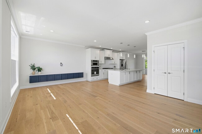 Building Photo - 25 Brentwood Cir