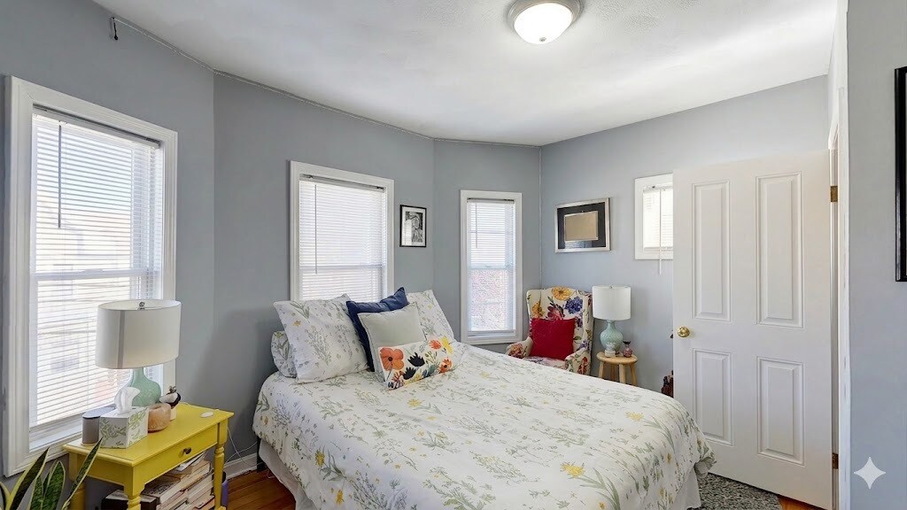 Building Photo - 50 Derby St