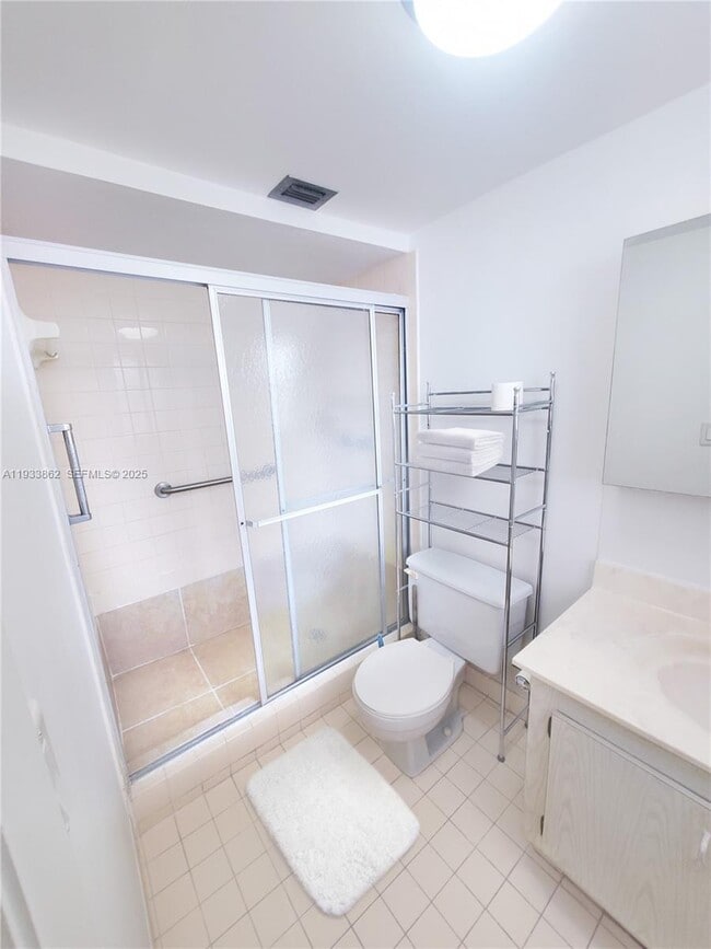 Building Photo - 1820 SW 81st Ave