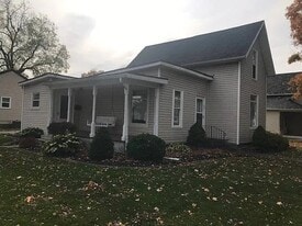 Building Photo - 401 W Walnut St