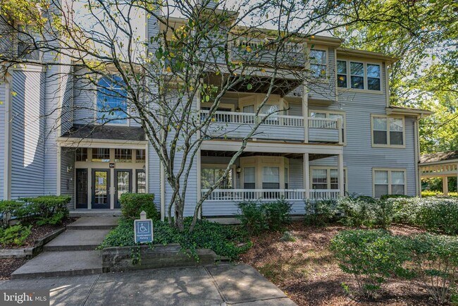 Primary Photo - 104 Olympic Ct