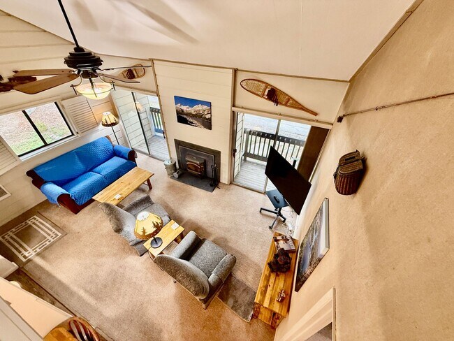 Building Photo - Winter Rental – Mountain Shadows, Center o...