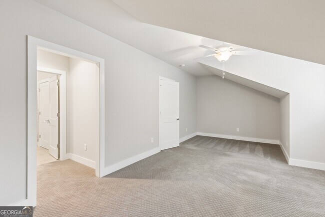 Building Photo - 2974 Hermance Dr NE
