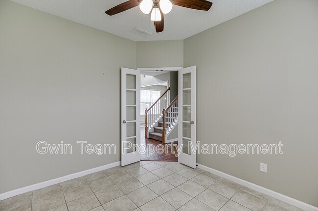 Building Photo - 305 Leatherman Ct