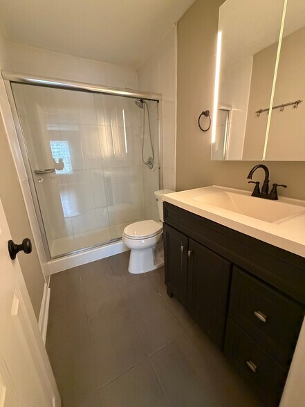 Building Photo - 1394 N Crossing Dr NE