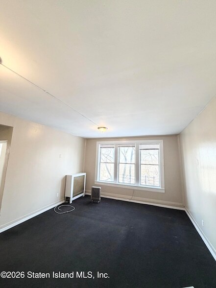 Building Photo - 37 Avon Pl