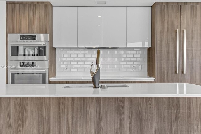 Building Photo - 488 NE 18th St