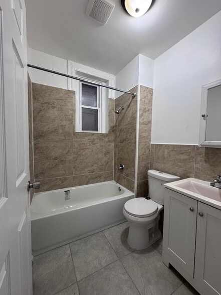 BATHROOM - 373 Morris Ave