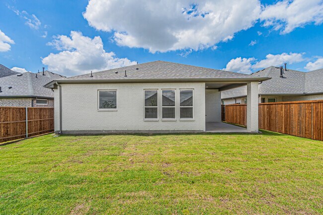 Building Photo - 316 Amenduni Ln