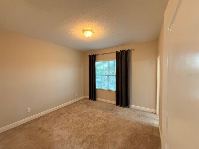 Building Photo - 15465 Honeybell Dr
