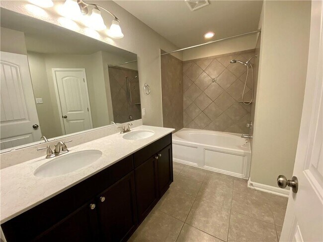 Building Photo - 7208 Longford Trail