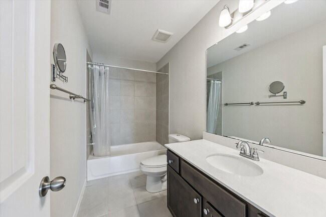 Building Photo - 346 Marble Springs Ln