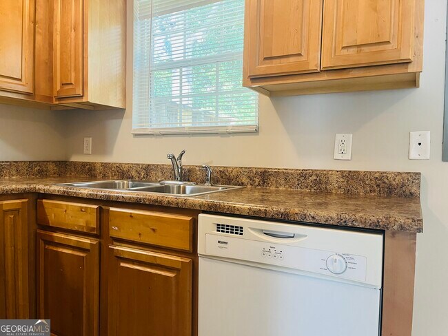 Building Photo - 605 Wilburn Ave