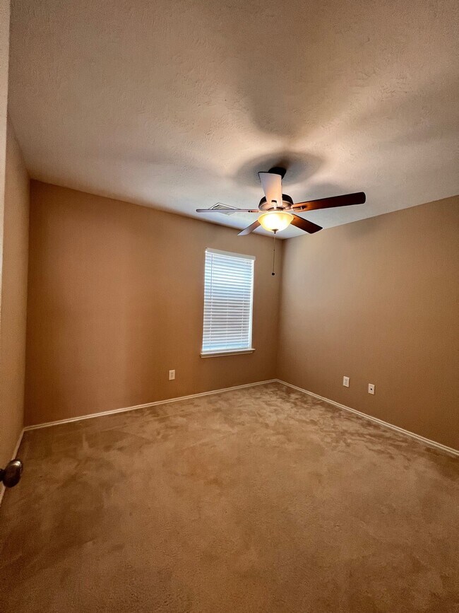 Building Photo - 25826 Chapman Falls Dr