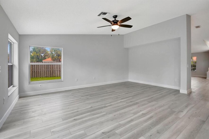 Building Photo - 5200 NW 66th Ave