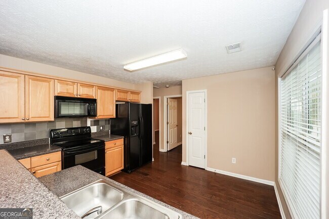 Building Photo - 75 Bellaire Ln