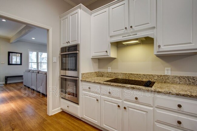 Building Photo - 1018 Harbor Bend Cir