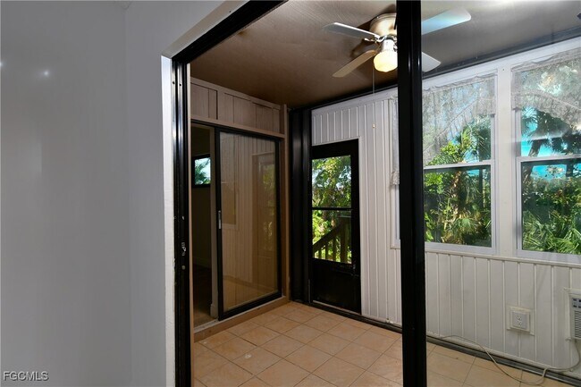 Building Photo - 17502 Island Inlet Ct