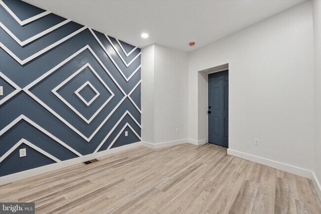 Building Photo - 944 W Lycoming St