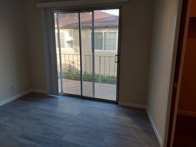 Building Photo - 436 Vasquez Ct