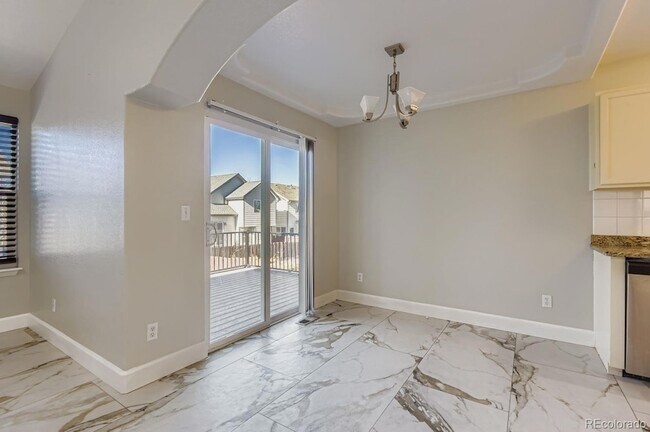 Building Photo - 4925 Freeport Wy