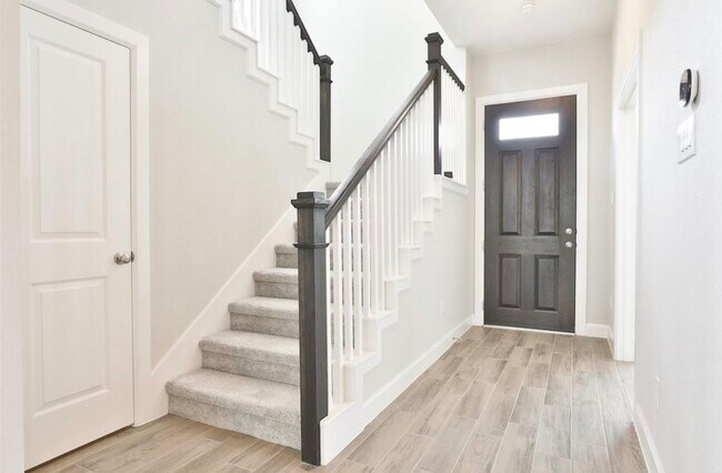 Building Photo - 2206 Bridgeport Path Dr
