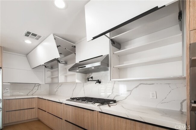 Building Photo - 22539 Dolorosa St