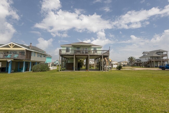 Building Photo - 4106 Temprano Dr