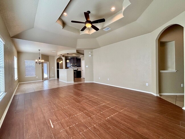 Building Photo - A beautifully maintained 3-bedroom, 2-bath oasis nestled right off 1604 and FM 1976 in Converse!