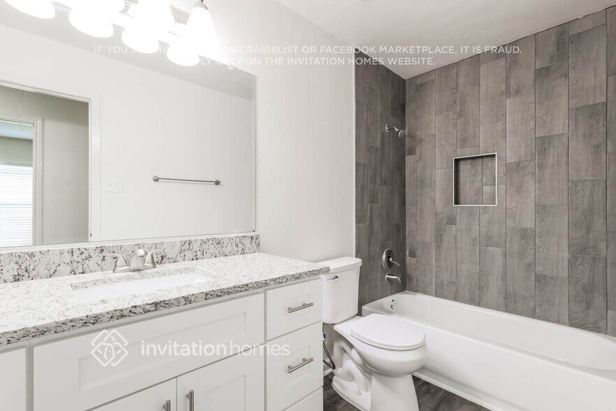 Building Photo - 15414 Misty Dawn Tr