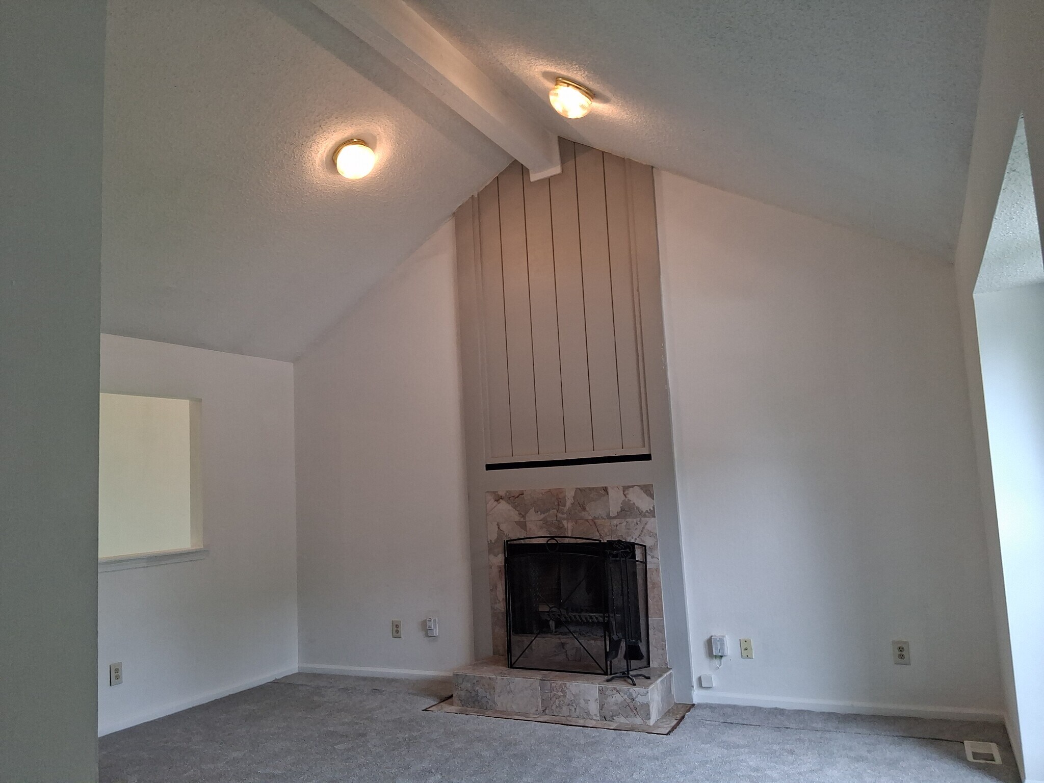 Building Photo - 146 N Saxony Dr