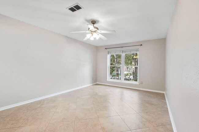 Building Photo - 58 Fire Flicker Pl