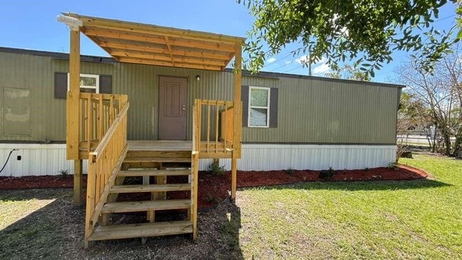 Building Photo - 1703 Blanche Ave
